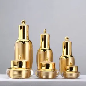 Innowacyjny 15g 30G 50G Luxury Gold Crown Shaped Plastic Akrylowy krem ​​kosmetyczny Jar